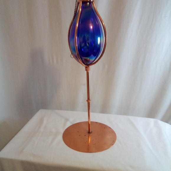 Vintage Hand Blown Blue/purple Glass Oil Lamp on 18" Copper Plated Stand w/ Cap - Picture 7 of 13